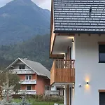 Nina Apartmanhotel 4*
