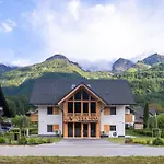 Nina Aparthotel 4*