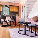 Nina 4*