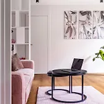 Nina Aparthotel 4*