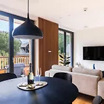 Nina 4*