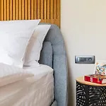 Nina Aparthotel 4*