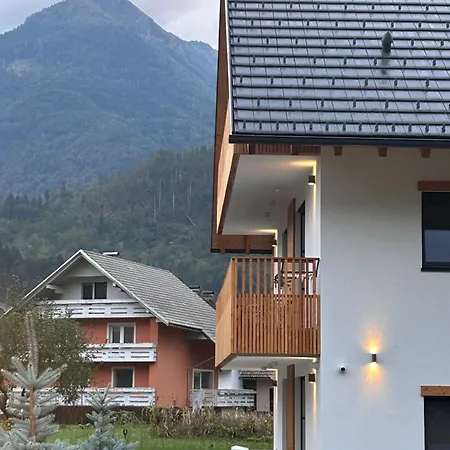 Nina Hotel apartamentowy 4*